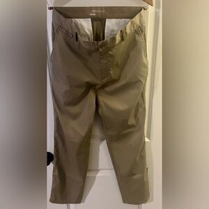 Nike / Dri Fit Flat Front Men's Golf Trousers / Tan / 33 W x 32 L